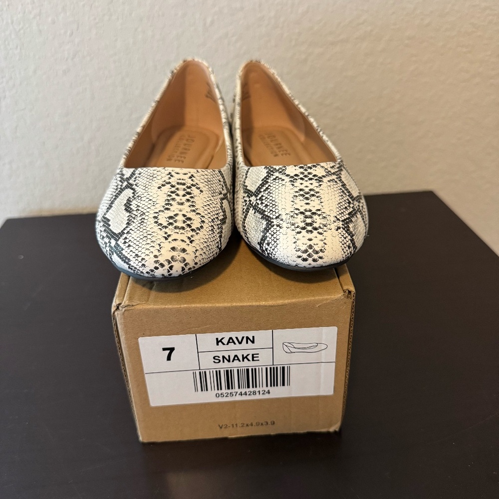 Journee Collection Women's Comfort Ballet Kavn Flats Size 7, 6.5 Snake